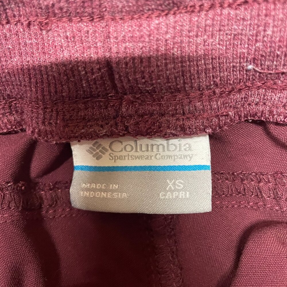 Maroon women's Columbia capris - Picture 7 of 9